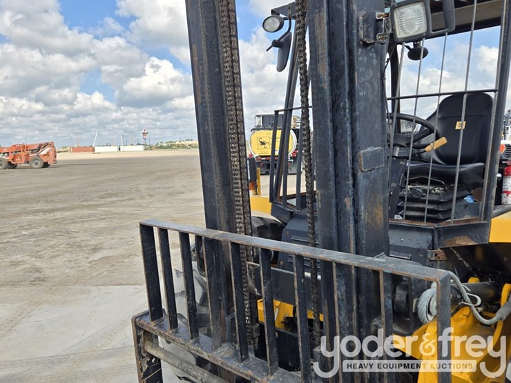2017-jcb-930-image-10