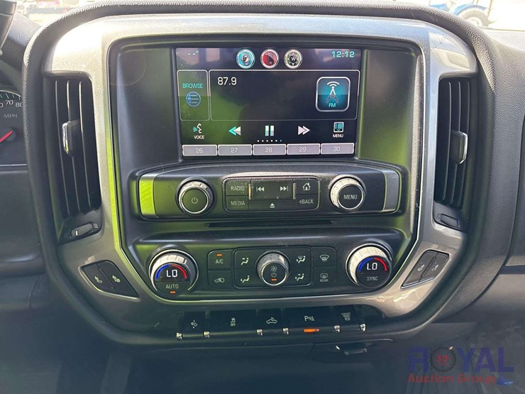 2015-chevrolet-silverado-3500-image-11