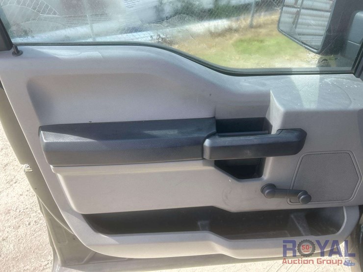 2017-ford-f150-image-10