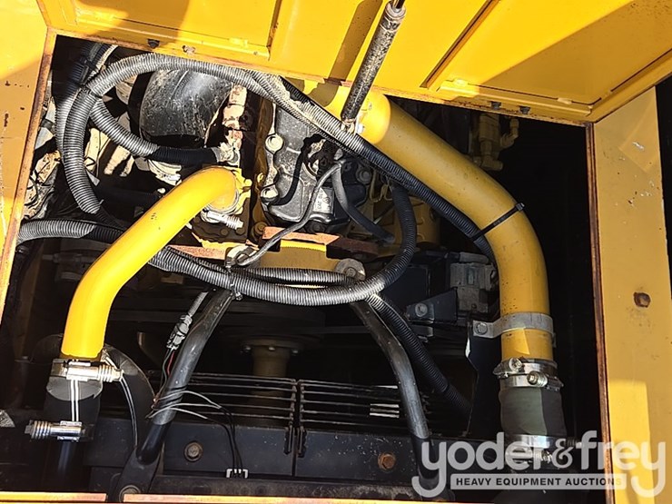 2012-morooka-mst2200-image-34