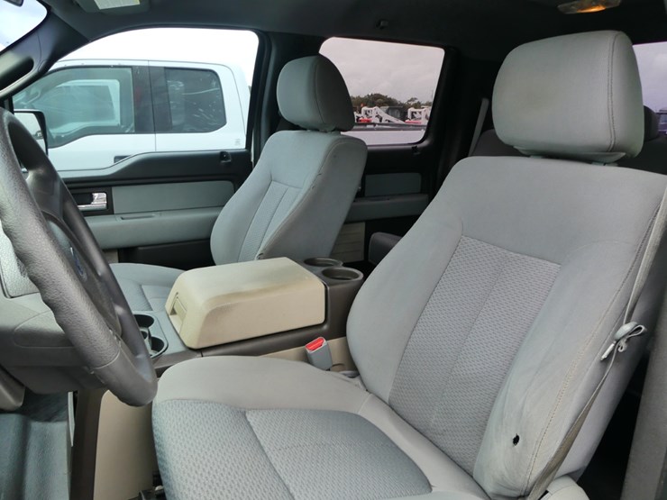 2014-ford-f150-xl-image-10
