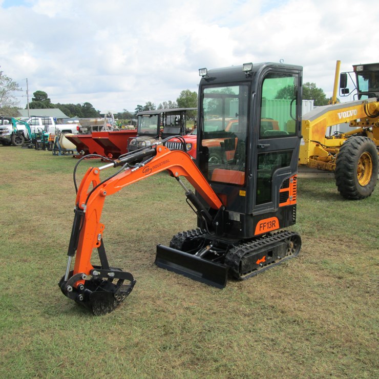 #81 • Industrial FF13R Mini Excavator 2409009193 Inv # 29867