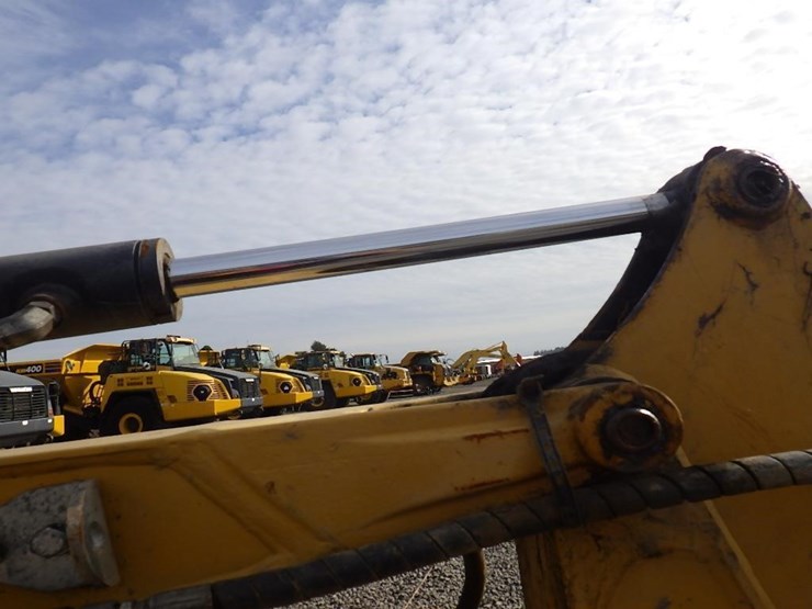 caterpillar-301.7d-cr-image-17