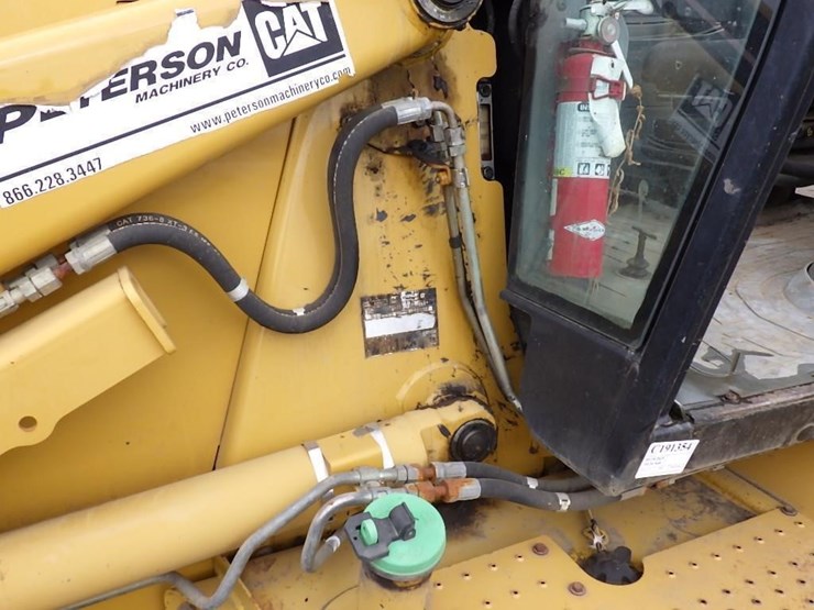caterpillar-420d-image-23