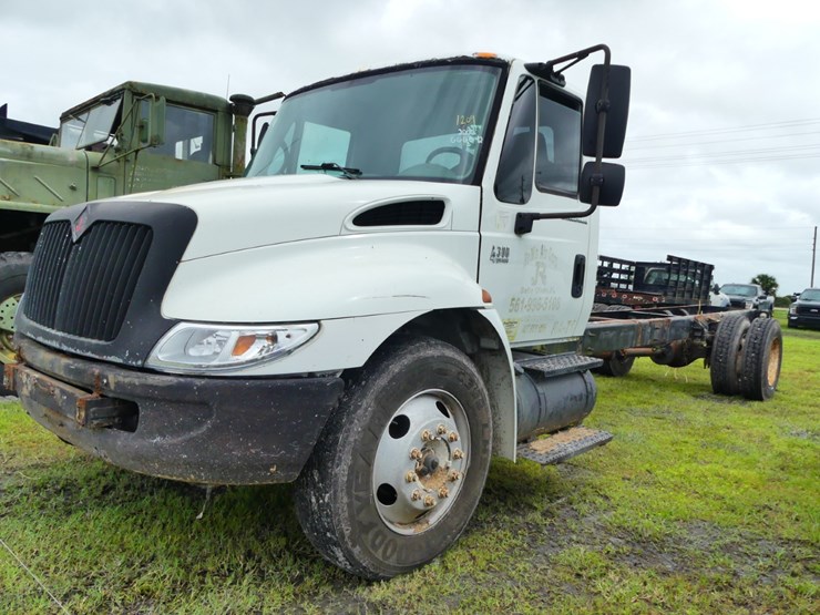 2002-international-4300-image-2
