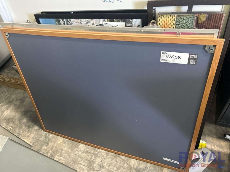 misc-cork-boards-and-framed-pictures-image-2