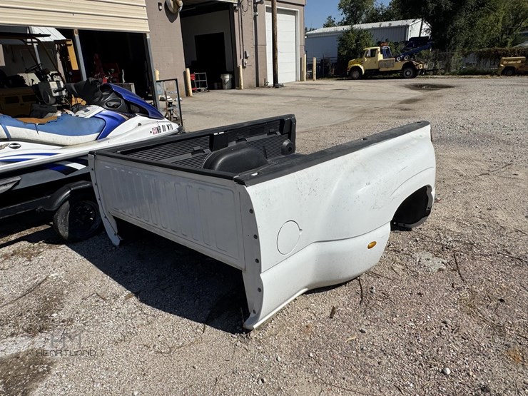 lot-of-(2)-pickup-truck-beds-lot-of-(2)-pickup-truck-beds-image-2