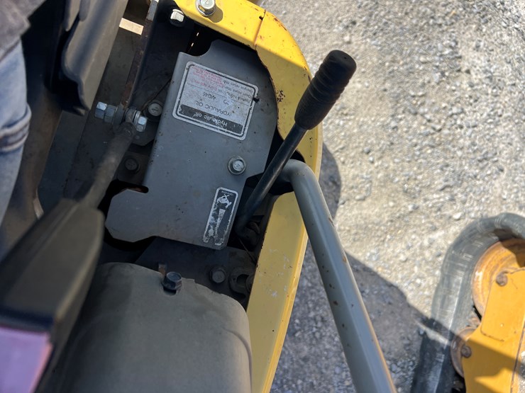 yanmar-vio17-image-12