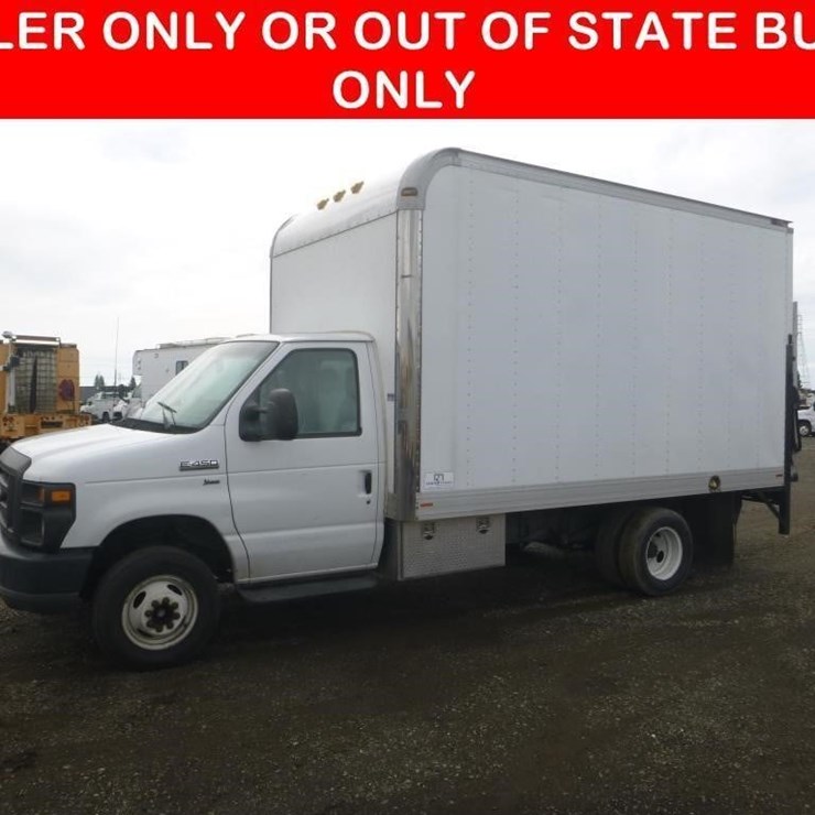 2010 FORD E450