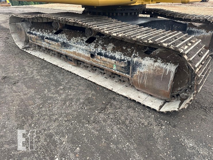 2021-caterpillar-320gc-image-23