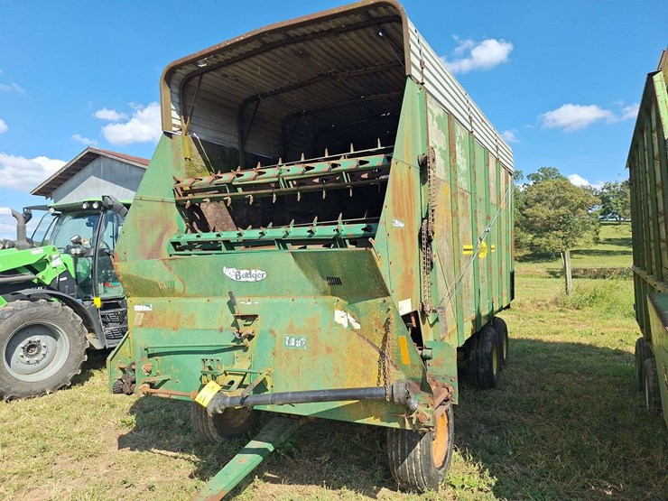 badger-tandem-axle-silage-wagon-image-28