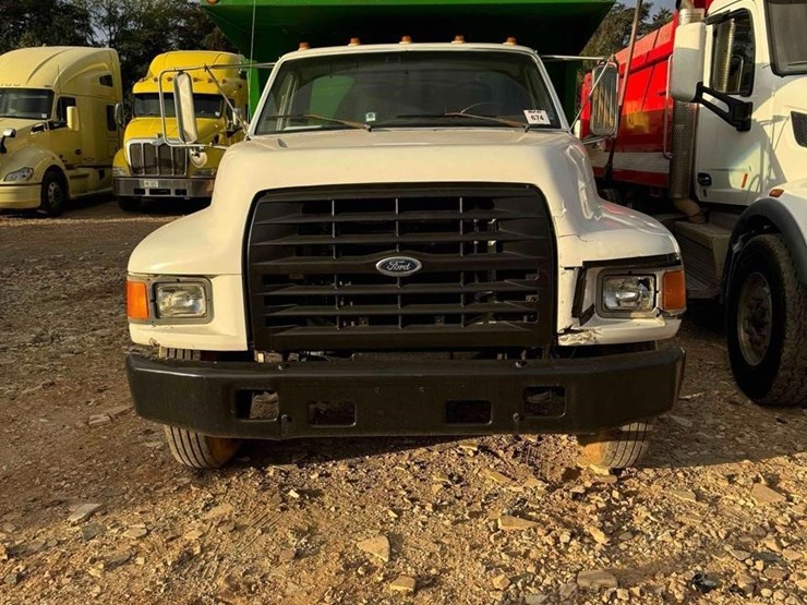 1999-ford-f800-image-10