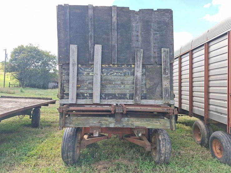 papec-tandem-axle-silage-wagon-image-49