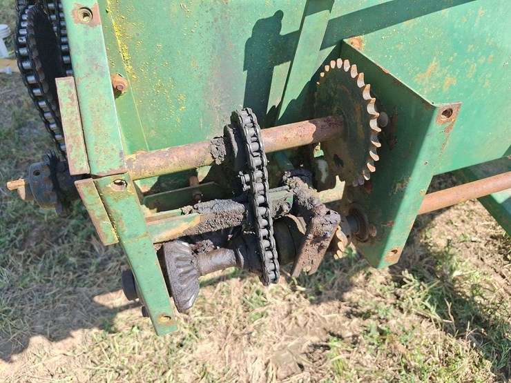 badger-tandem-axle-silage-wagon-image-36