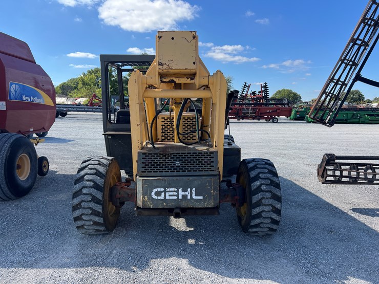 gehl-553-image-15