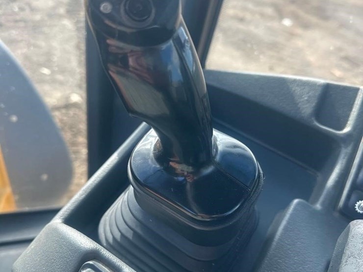 2017-deere-624kii-image-30