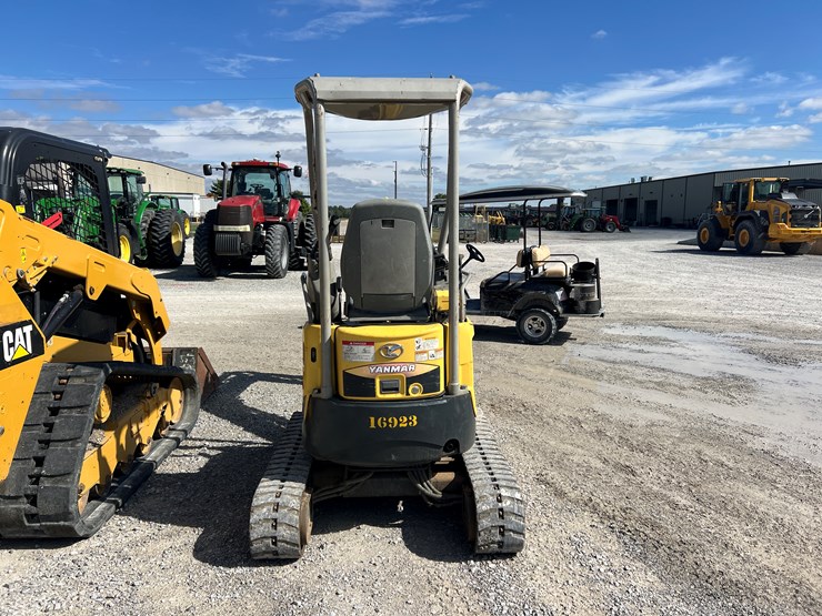 yanmar-vio17-image-4