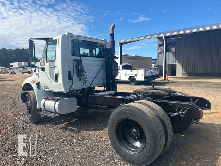 2012-international-durastar-4400-image-4