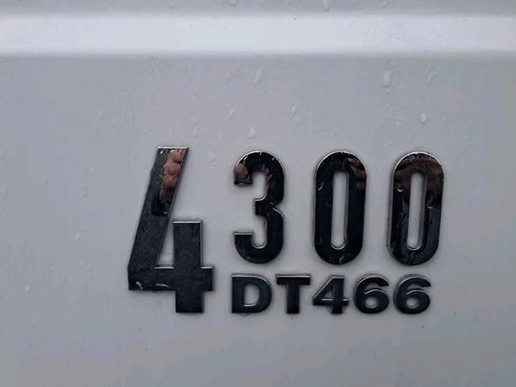 2007-international-durastar-4300-image-11