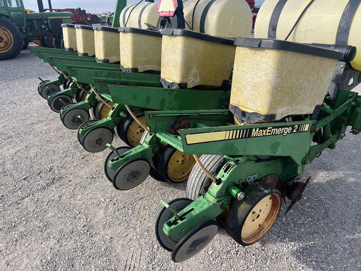 john-deere-7200-image-8
