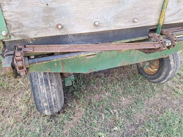 badger-tandem-axle-silage-wagon-image-50