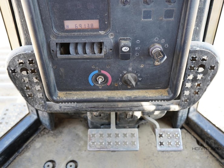 2007-caterpillar-d6n-lgp-image-22