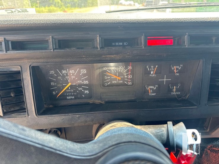 1999-ford-f800-image-37