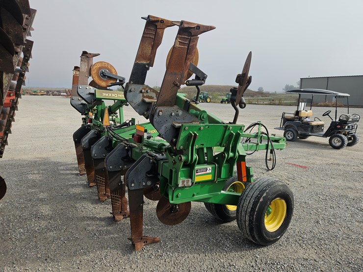 2005-john-deere-2100-image-6