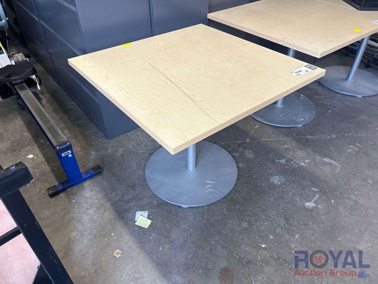 light-wood-tables-image-1