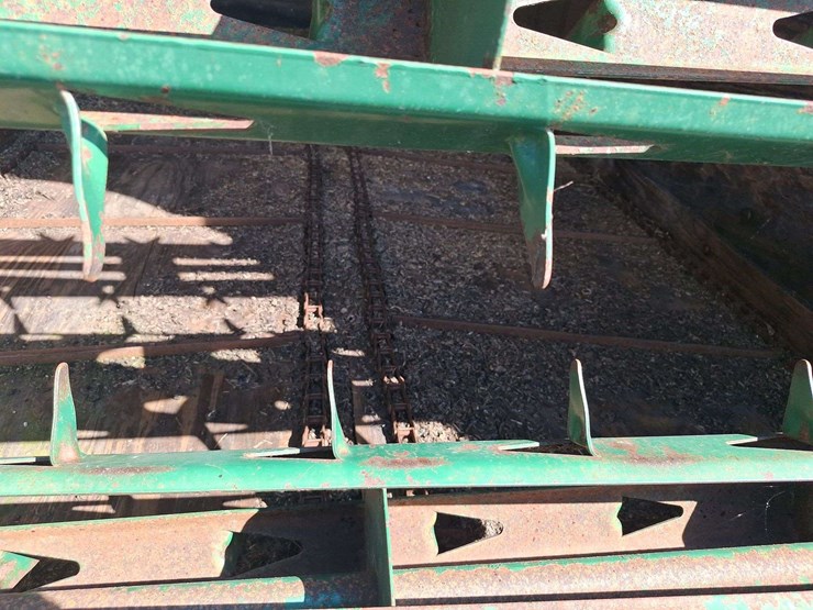 badger-tandem-axle-silage-wagon-image-37