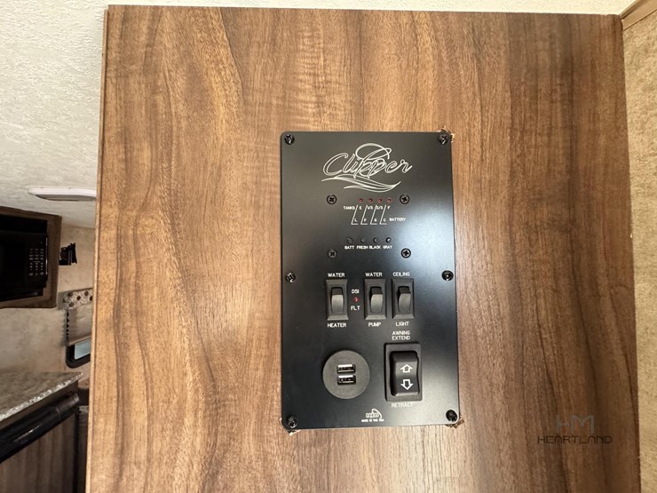 2018-coachmen-clipper-16rbd-image-10