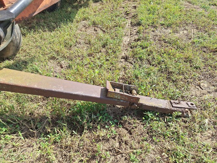 h&s-silage-box-on-knowles-tandem-running-gear-image-31