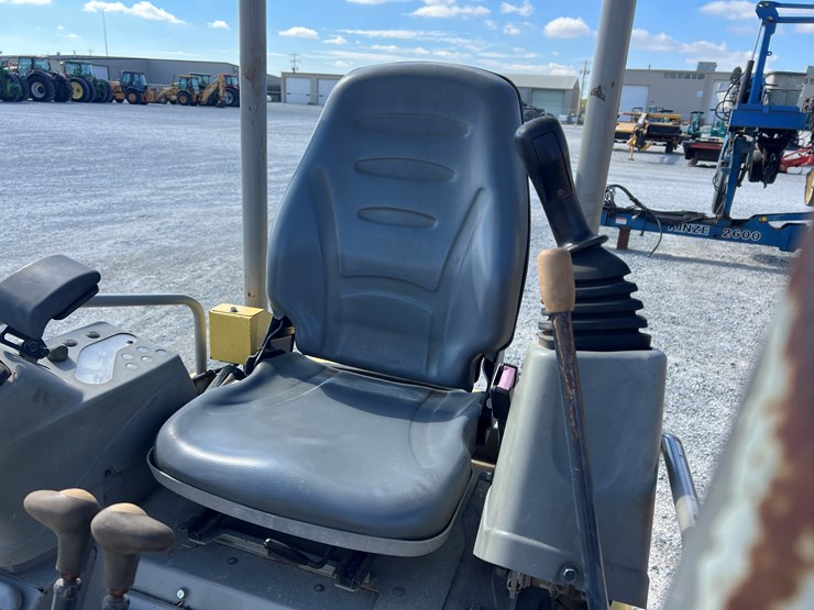yanmar-vio17-image-8