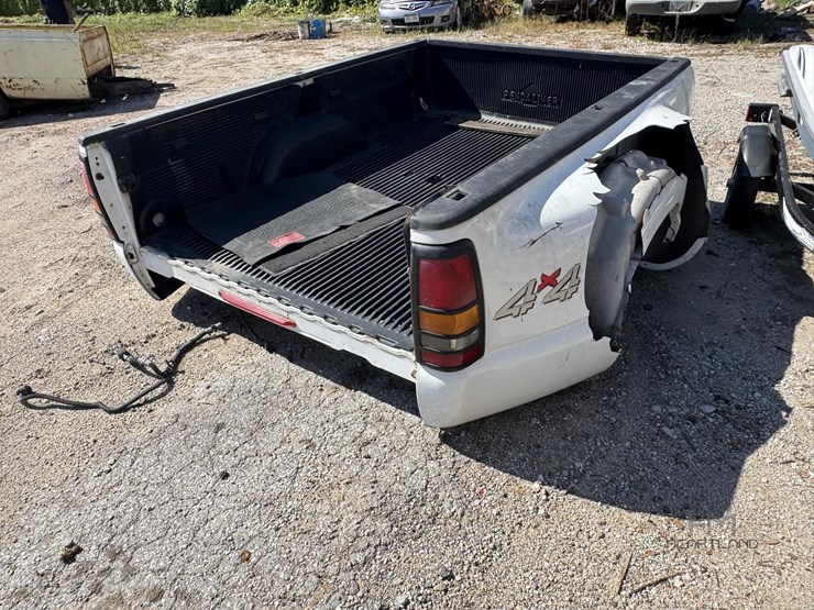 lot-of-(2)-pickup-truck-beds-lot-of-(2)-pickup-truck-beds-image-4