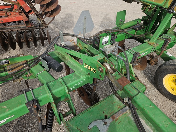 2005-john-deere-2100-image-4