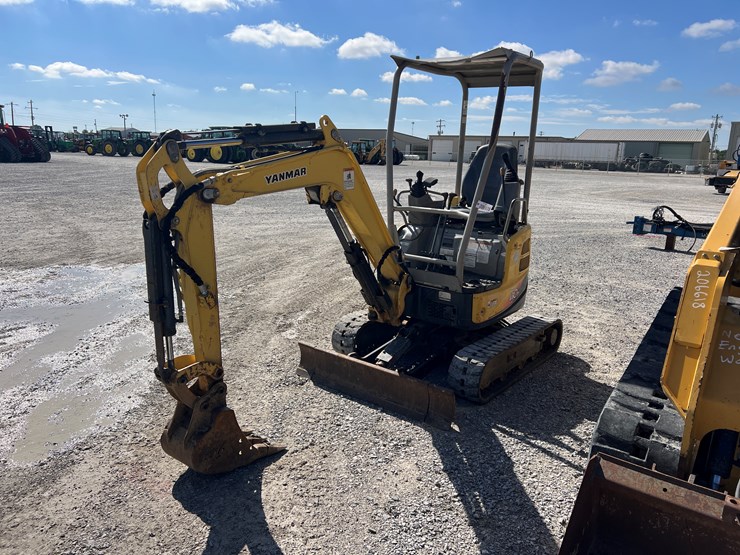 yanmar-vio17-image-16