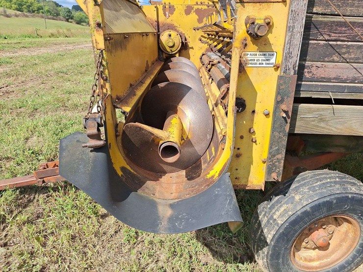 papec-tandem-axle-silage-wagon-image-54