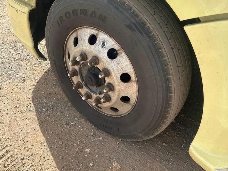 2019-kenworth-t680-image-10