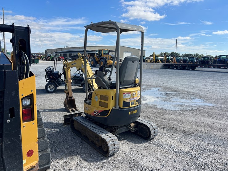 yanmar-vio17-image-6