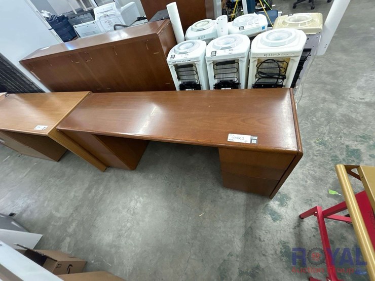 wood-office-furniture-image-2