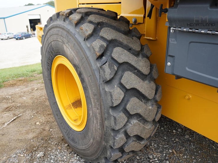 2024-deere-544-image-29
