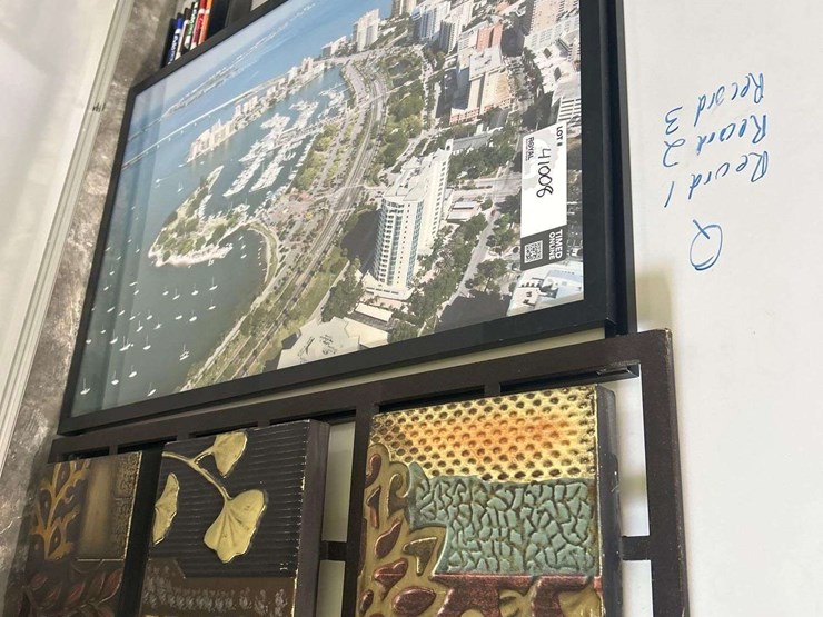 misc-cork-boards-and-framed-pictures-image-4