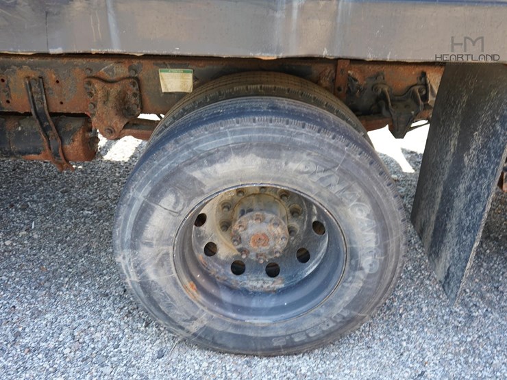 2007-freightliner-business-class-m2-106-image-19