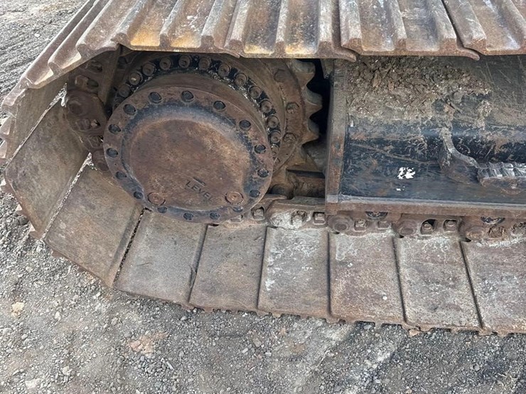 2019-caterpillar-320-image-18