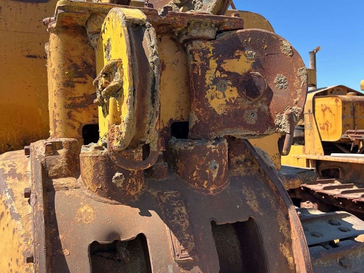 caterpillar-d8-image-36
