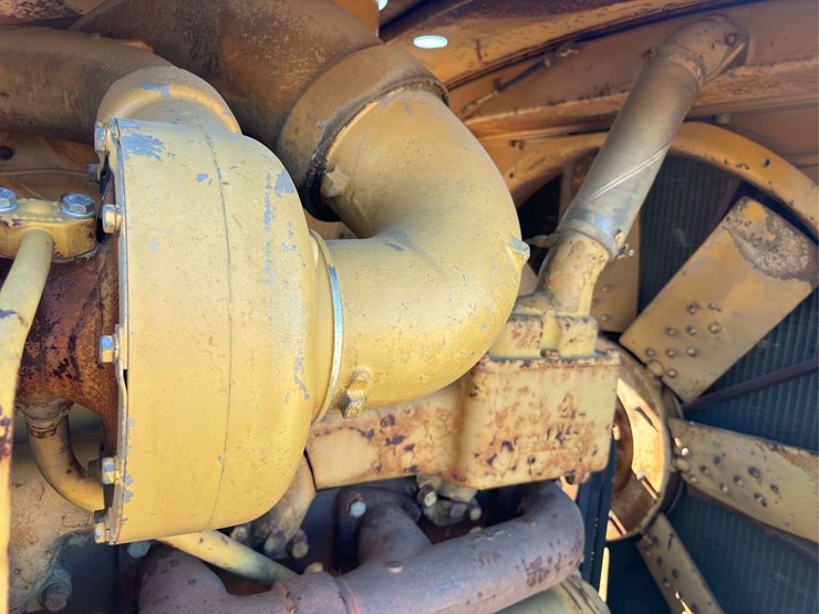 caterpillar-d9-image-18