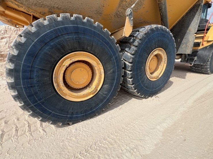 2020-volvo-a60h-image-25