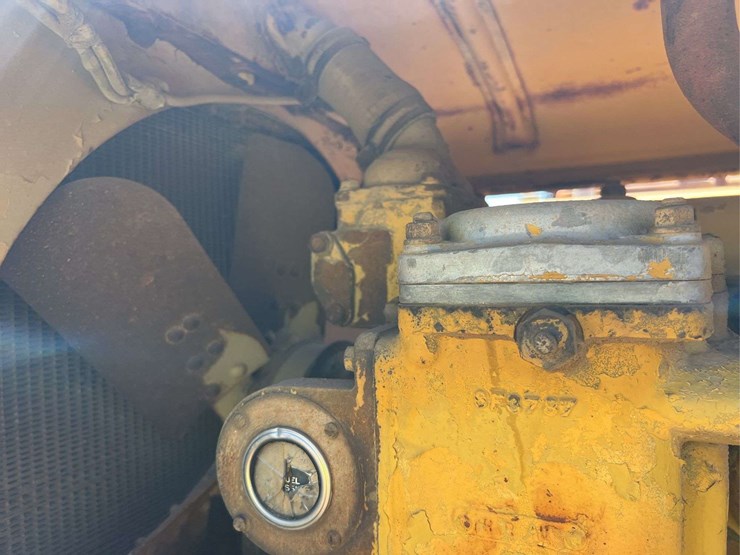 caterpillar-d6-image-76