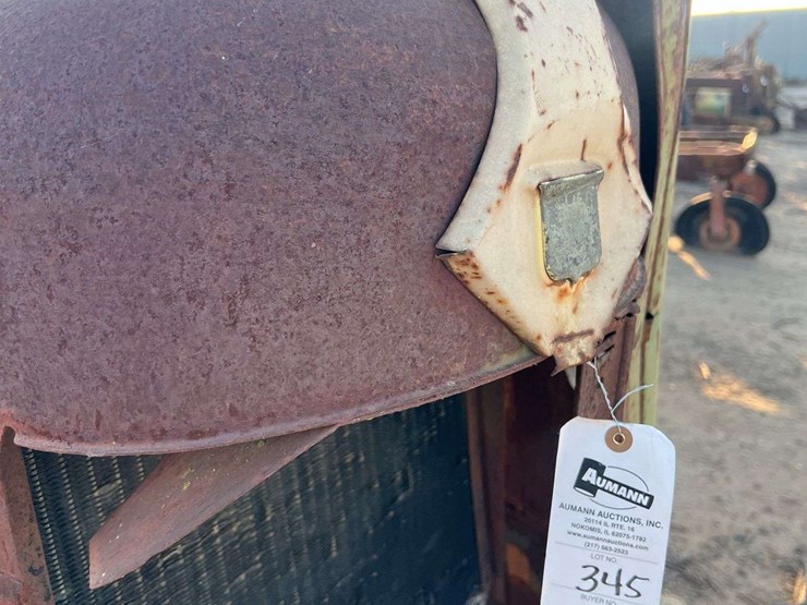 (2)-oliver-parts-tractors-image-14