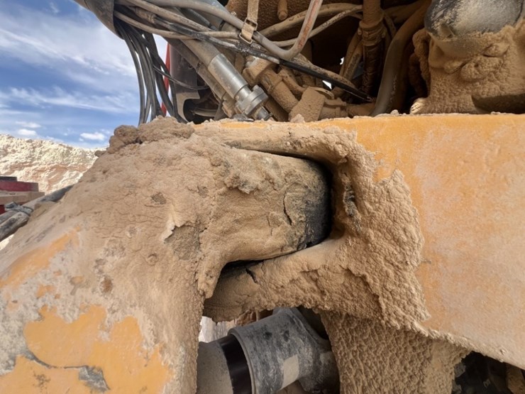 2020-volvo-a60h-image-29